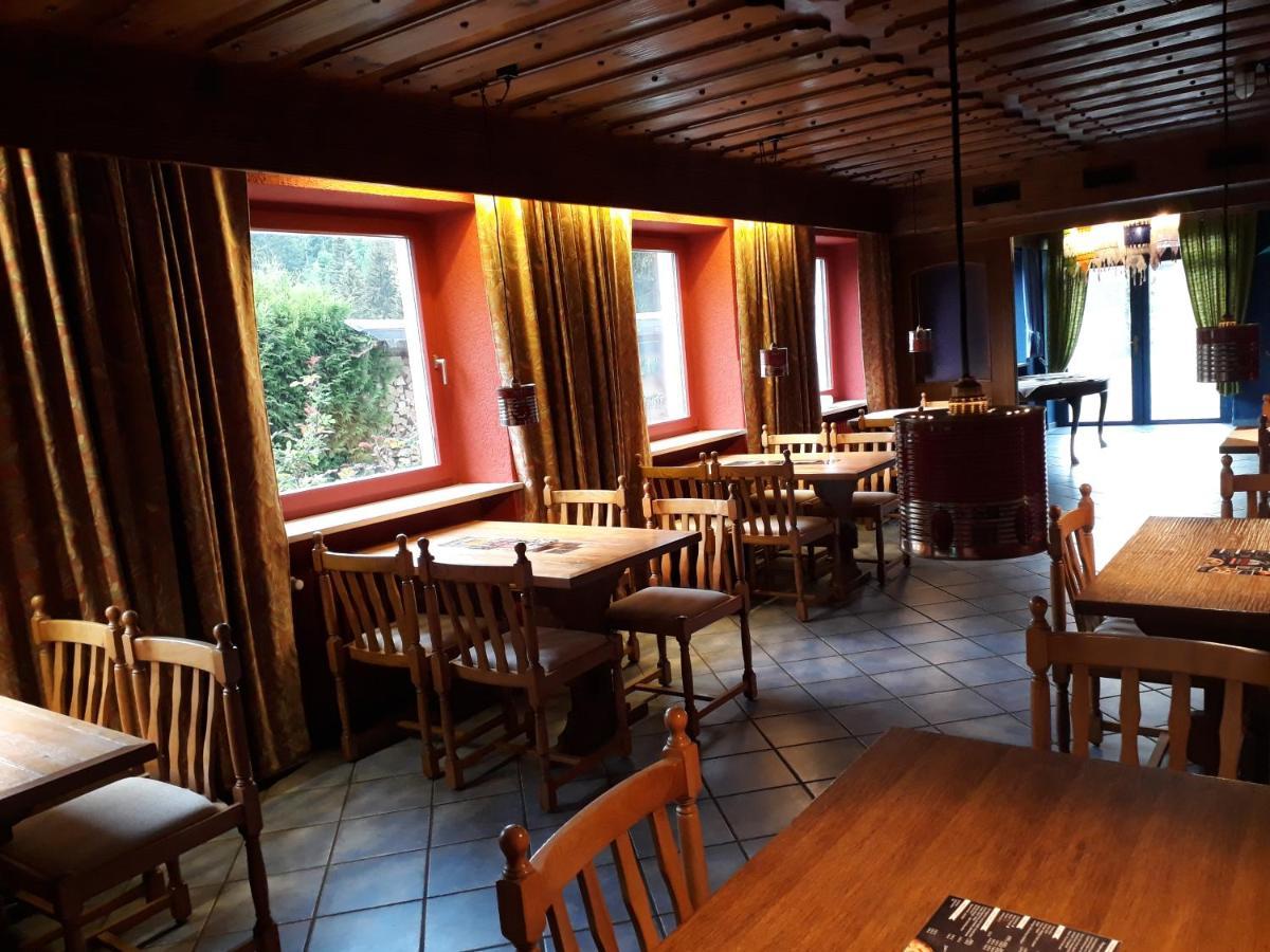 Pizzeria A Penzion Banderas Bayerisch Eisenstein Exterior photo